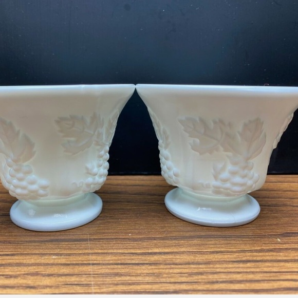 Set of 2 Vintage Raised Colony
Harvest Grape White Milk Glass Tea
Cup Coffee Mug - Picture 4 of 8